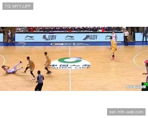 双重触球规则：禁令场景与裁判判罚要点