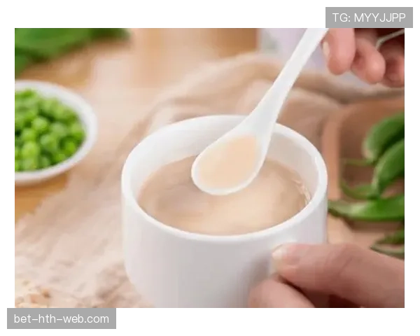 张博恒家的冰箱里居然塞满了蛋白粉，连饮料都得放门口？